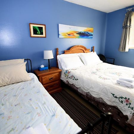 Jenny Guest House Yellowknife Esterno foto