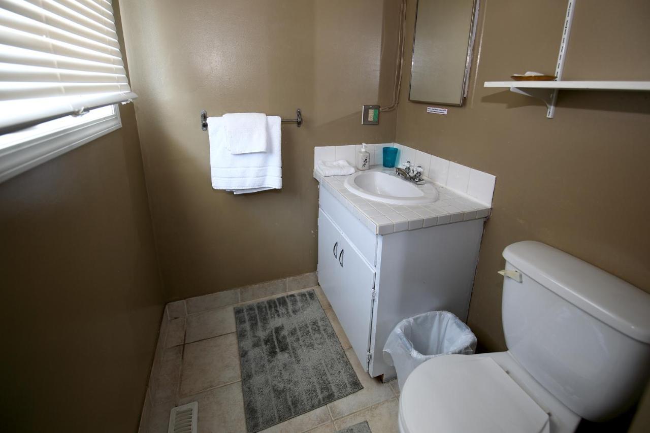 Jenny Guest House Yellowknife Esterno foto