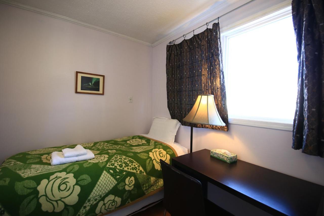 Jenny Guest House Yellowknife Esterno foto