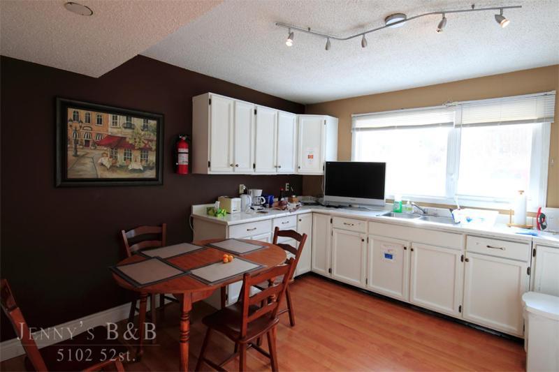 Jenny Guest House Yellowknife Esterno foto